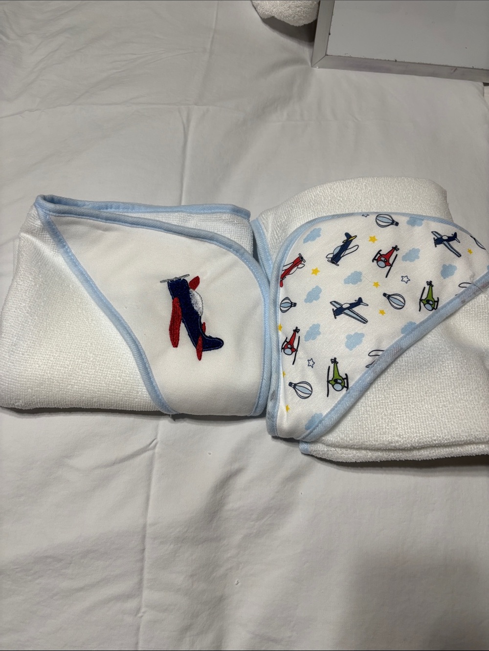Modern baby hooded towel setX2. NWOT